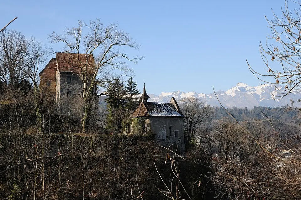 Tschitscher-Schlösschen mit der Kapelle St. Margaretha