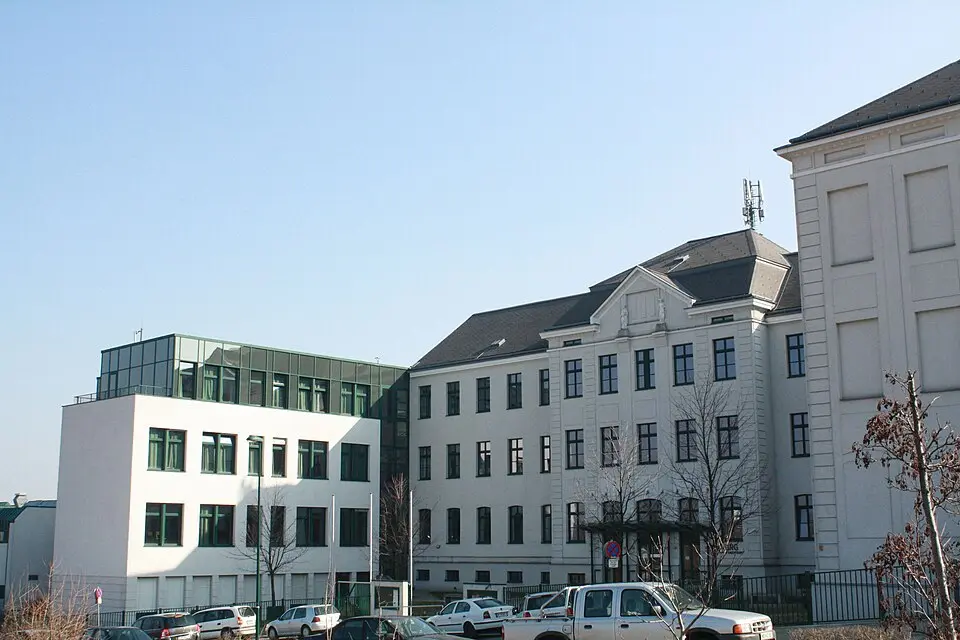 BRG und BORG, ehemaliges Waisenhaus