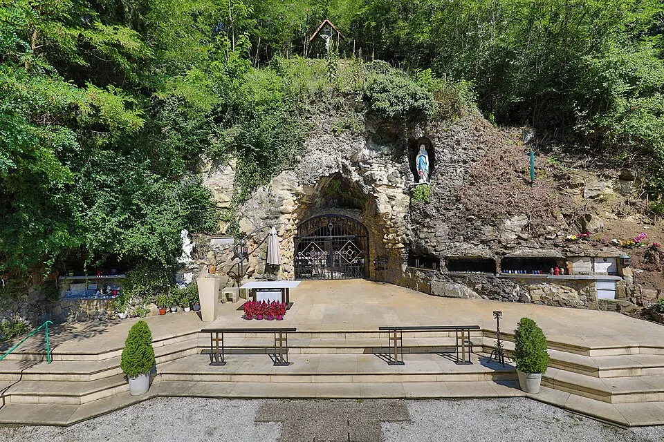 Lourdesgrotte im Wienerwald