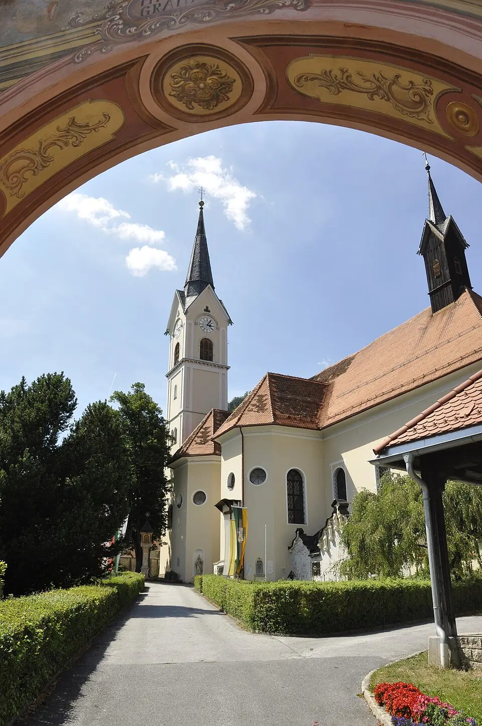 Bild: Isiwal (talk) · CC BY-SA 3.0 AT Kath. Pfarrkirche, Kath. Pfarrkirche, Wallfahrtskirche Mariä Heimsuchung