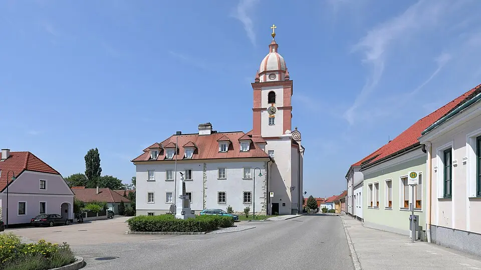 Bild: C.Stadler/Bwag · CC BY-SA 4.0 Wallfahrtskirche Maria Roggendorf