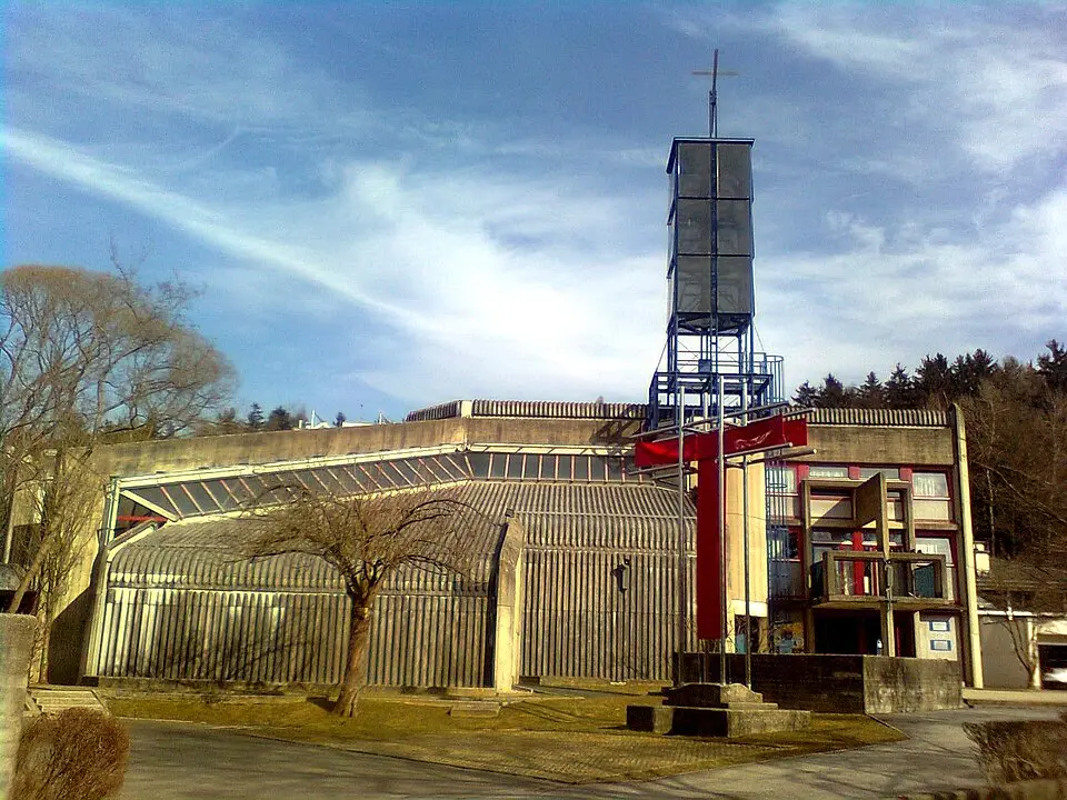 Bild: Andi oisn · CC BY-SA 3.0 Maria Verkündigungskirche