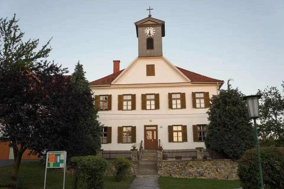 Evangelisches Schul- und Bethaus
