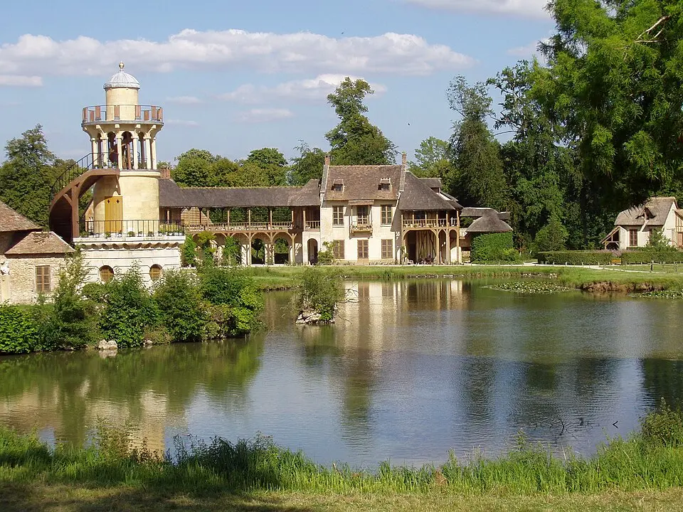 Image: Daderot · CC BY-SA 3.0 hameau de la Reine