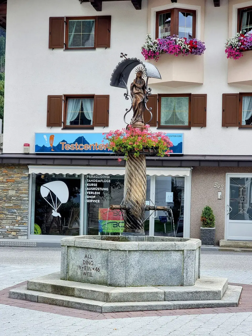 Image: Conny · CC BY-SA 3.0 Marienbrunnen Mayrhofen