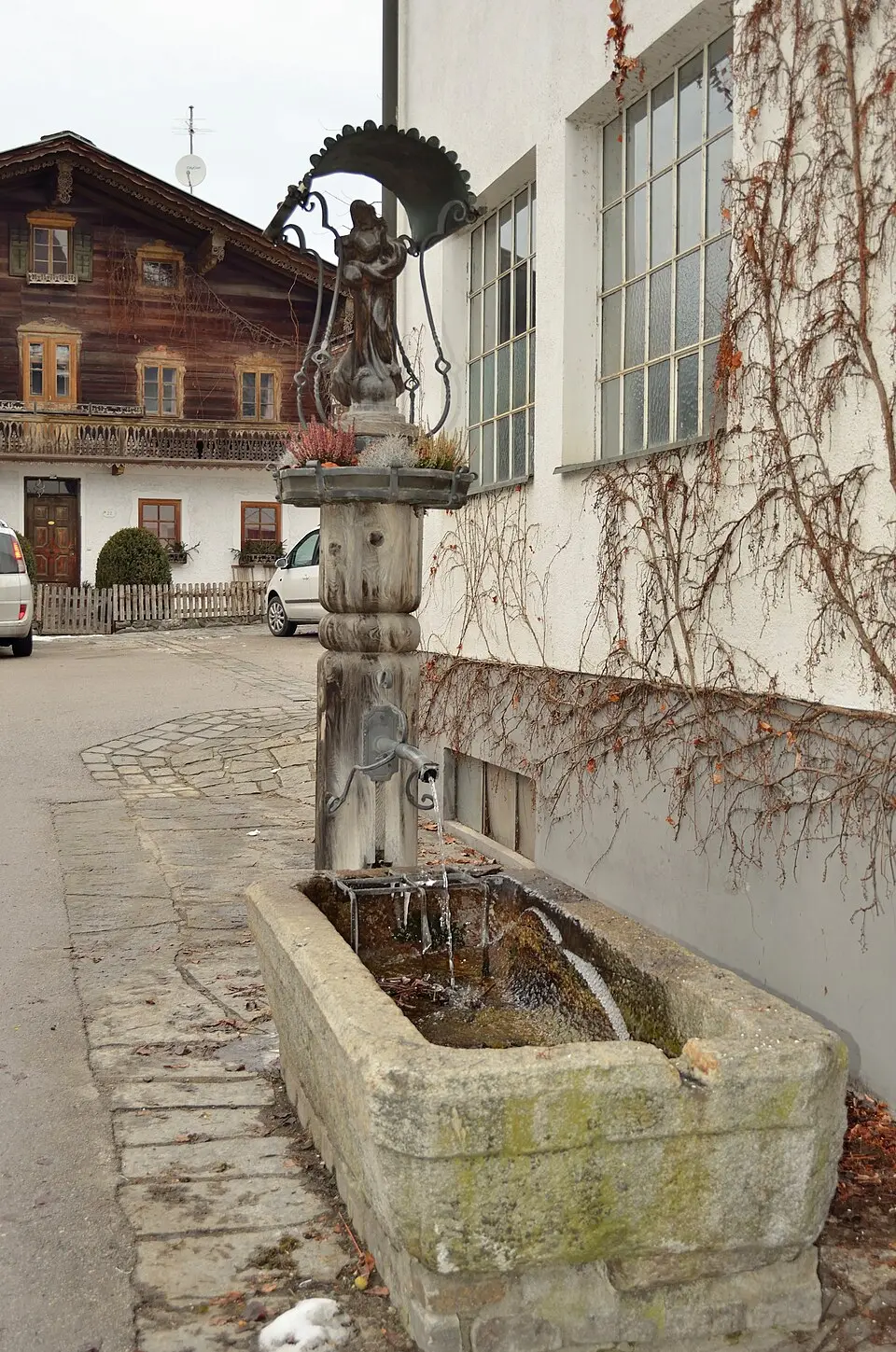 Image: Herzi Pinki · CC BY-SA 3.0 AT Marienbrunnen
