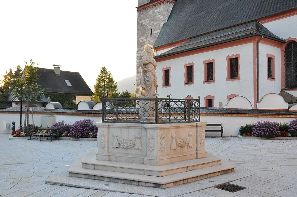 Obrázok: Chatter · CC BY-SA 3.0 Marienbrunnen Großgmain