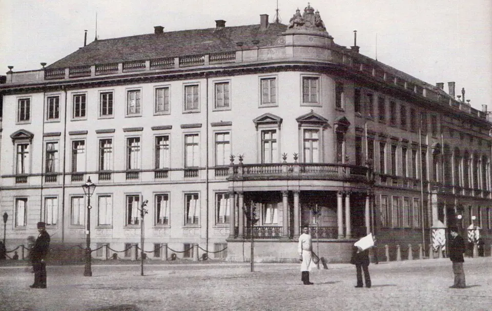 Alexanderpalais