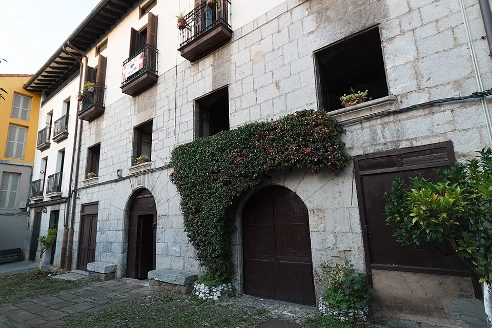 Casa Oruetakua
