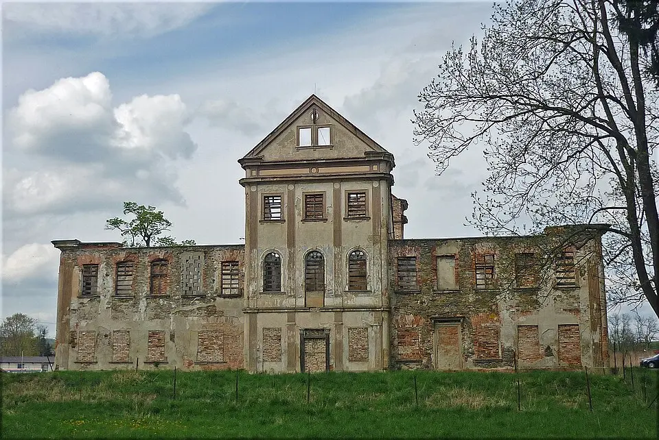 Palace in Baworowo