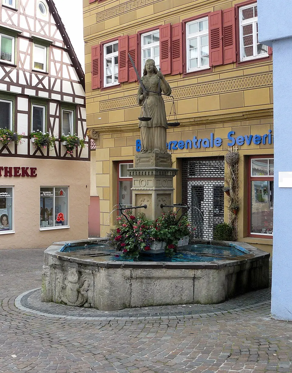 Obrázok: Memorino · CC BY-SA 3.0 Marktbrunnen