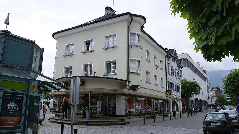 Wohn- und Geschäftshaus Waibel