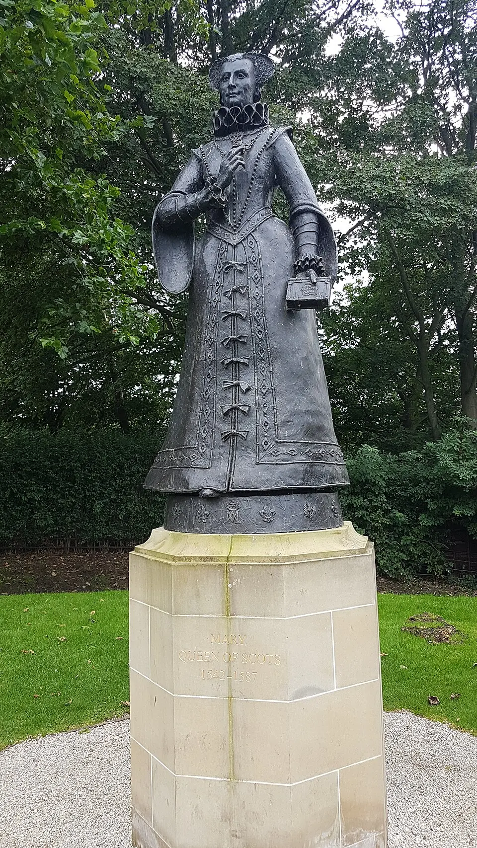 Maria-Stuart-Statue
