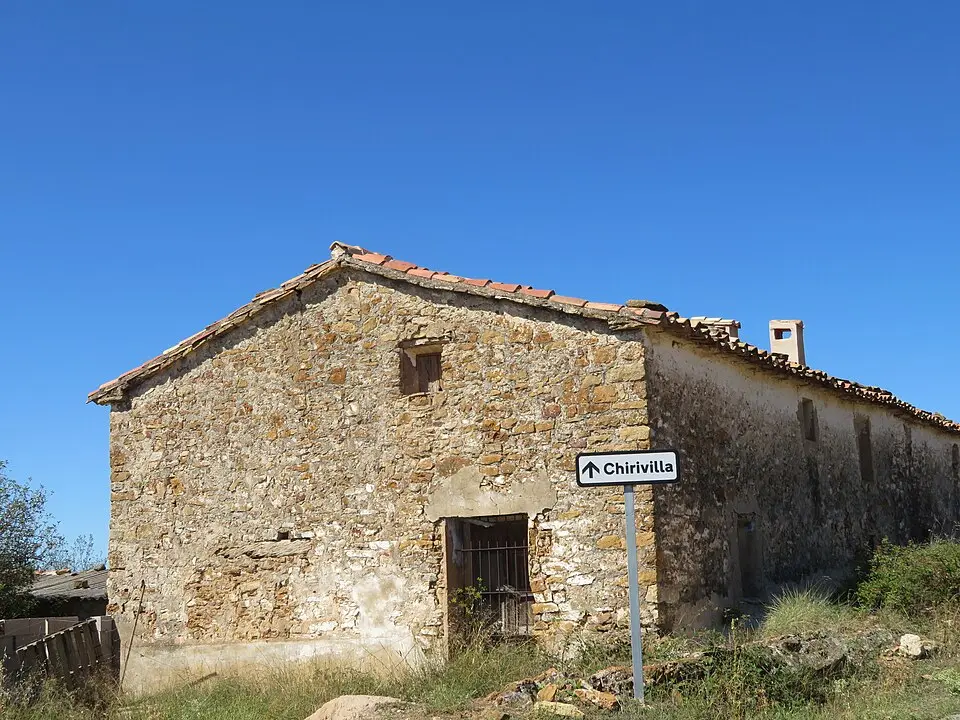 Masía y Torre de la Chirivilla