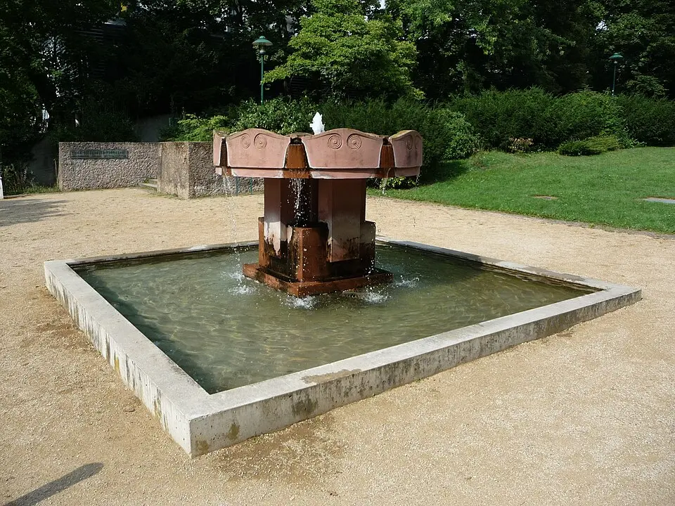 Paula-Ludwig-Platz-Brunnen