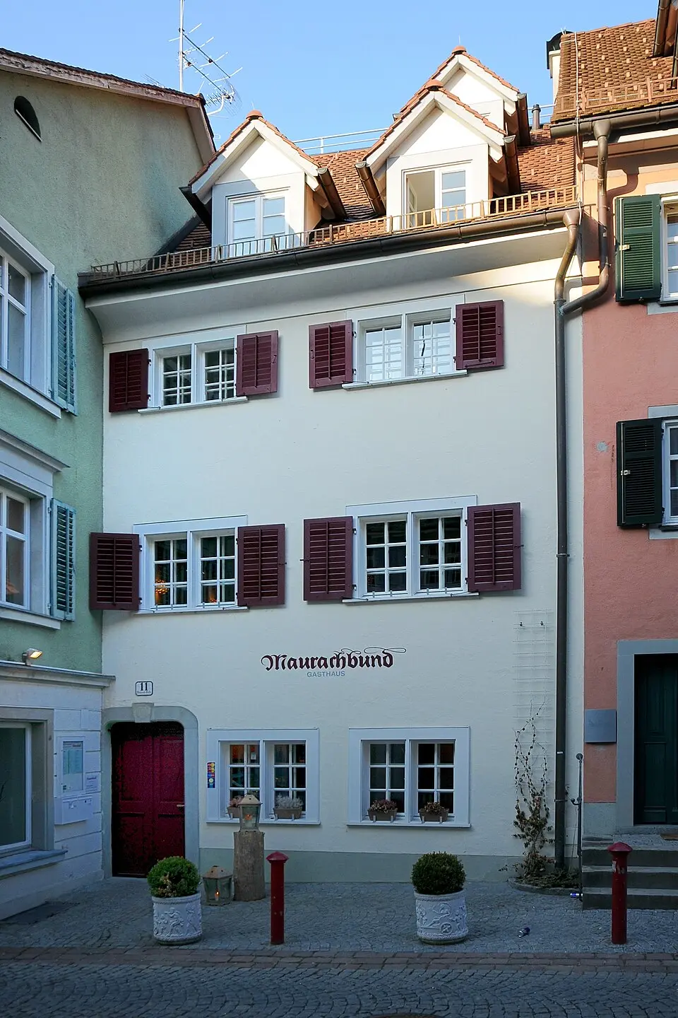 Wohnhaus, ehem. Gasthaus Maurachbund