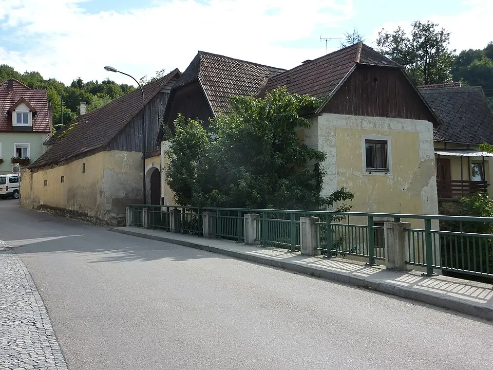Immagine: BSonne · CC BY-SA 3.0 Bauernhof (Anlage)