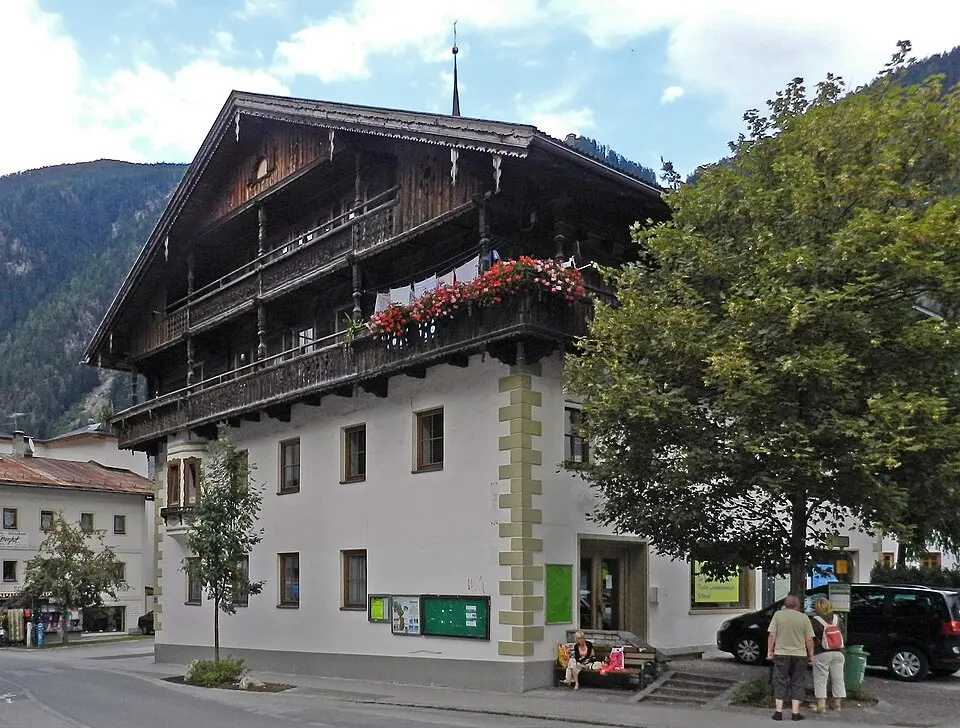 Image: Axel Mauruszat · CC BY 3.0 DE Alte Schule