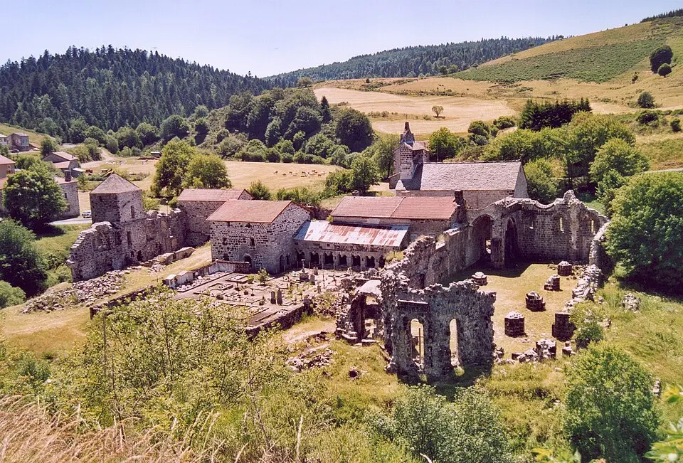 Nahrál: Loveless · CC BY-SA 1.0 Mazan-l'Abbaye