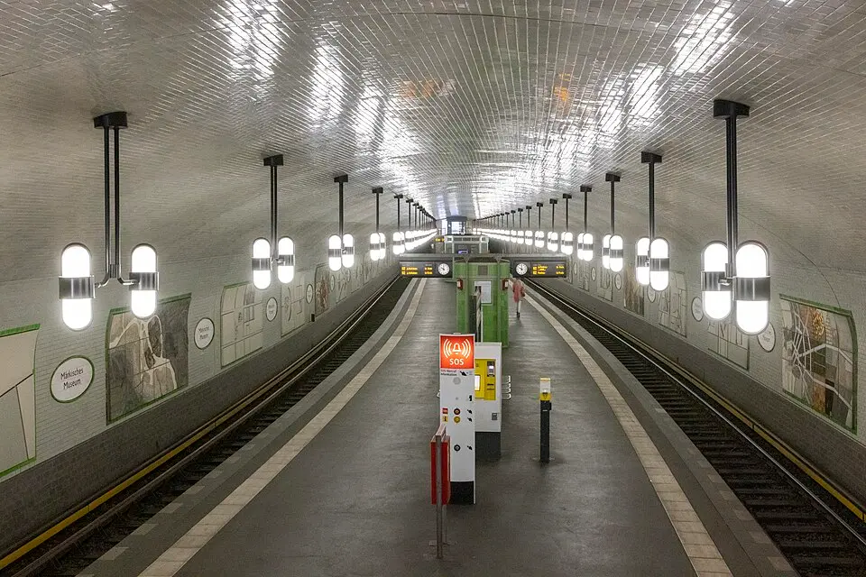 Märkisches Museum station