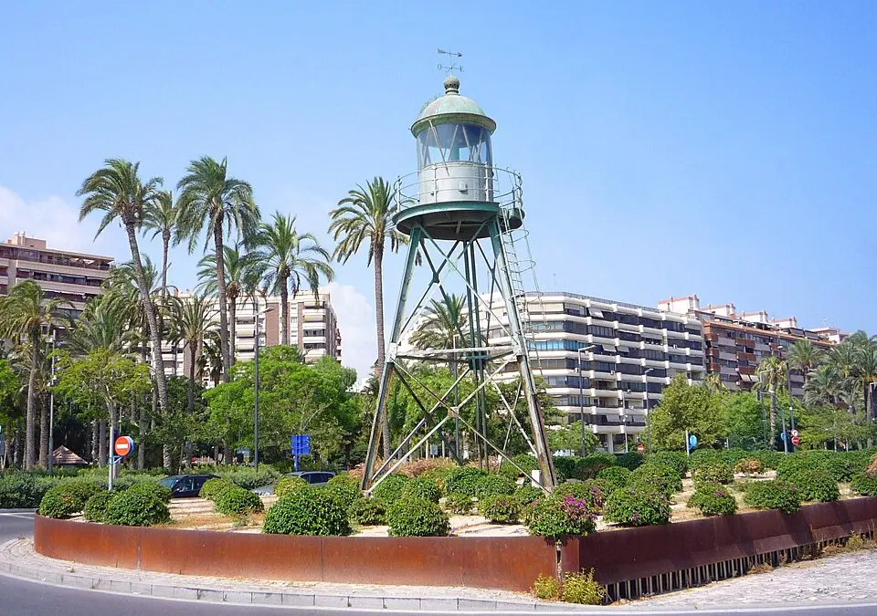 Antiguo faro del puerto de Alicante