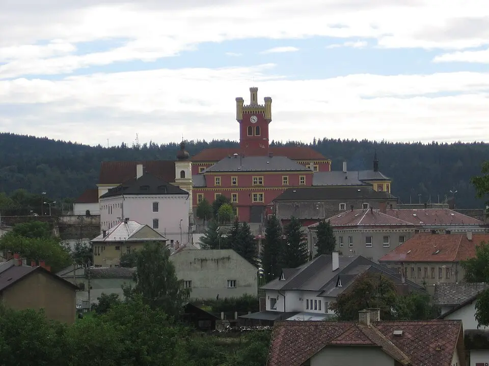 Image: Radek Bartoš · CC BY-SA 3.0 Mírov