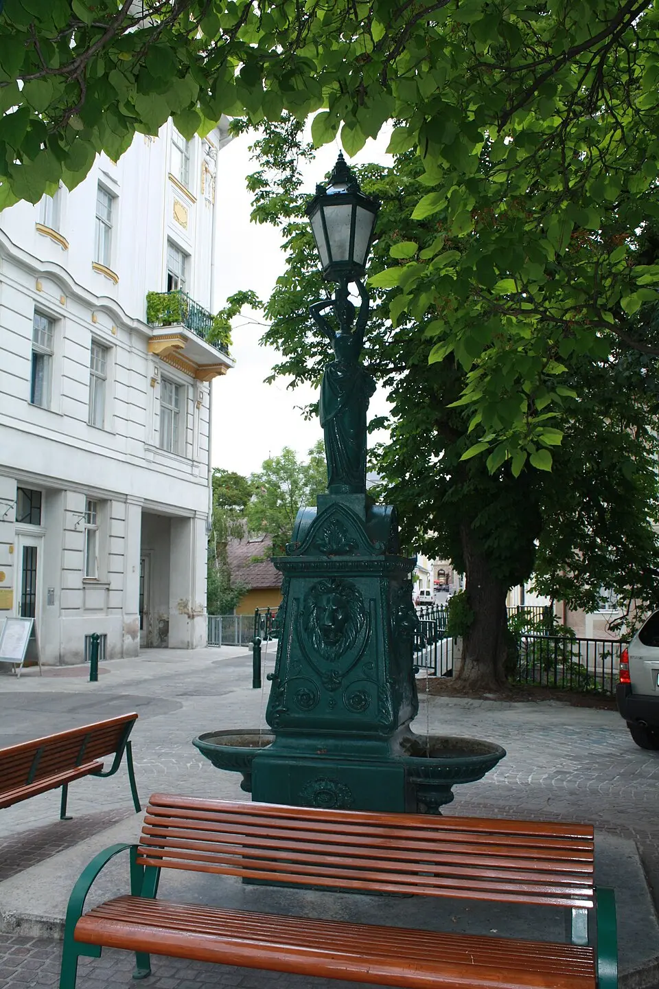 Brunnen