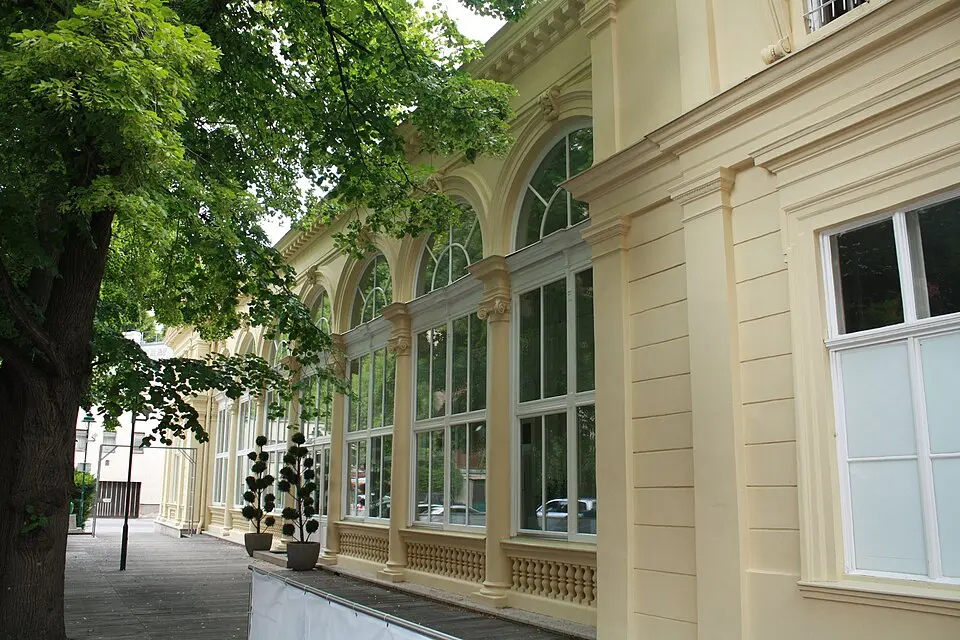 Image: Karl Gruber · CC BY 3.0 Ehem. Kursalon