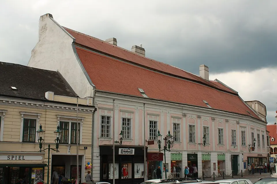 Man(n)agettahaus, Monte Santo-Hof