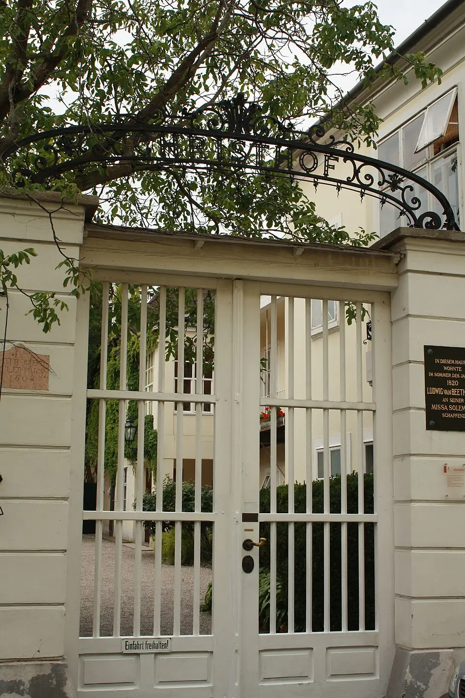 Christhof mit Gartenhaus