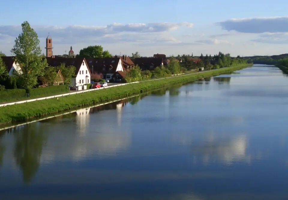 Naložil: Moehri · CC BY-SA 3.0 Möhrendorf