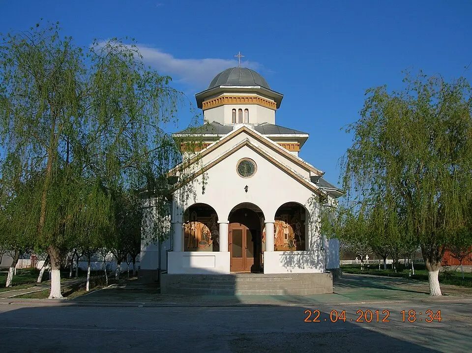 Măxineni