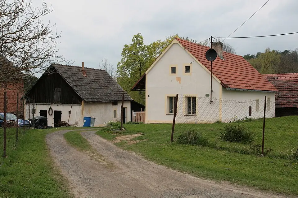 Hráz