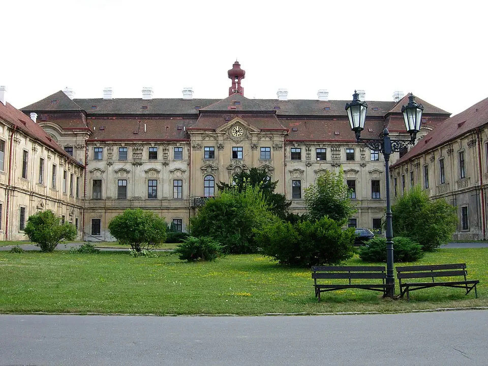 Bild: Shadster · CC BY-SA 3.0 Schloss Mieschitz
