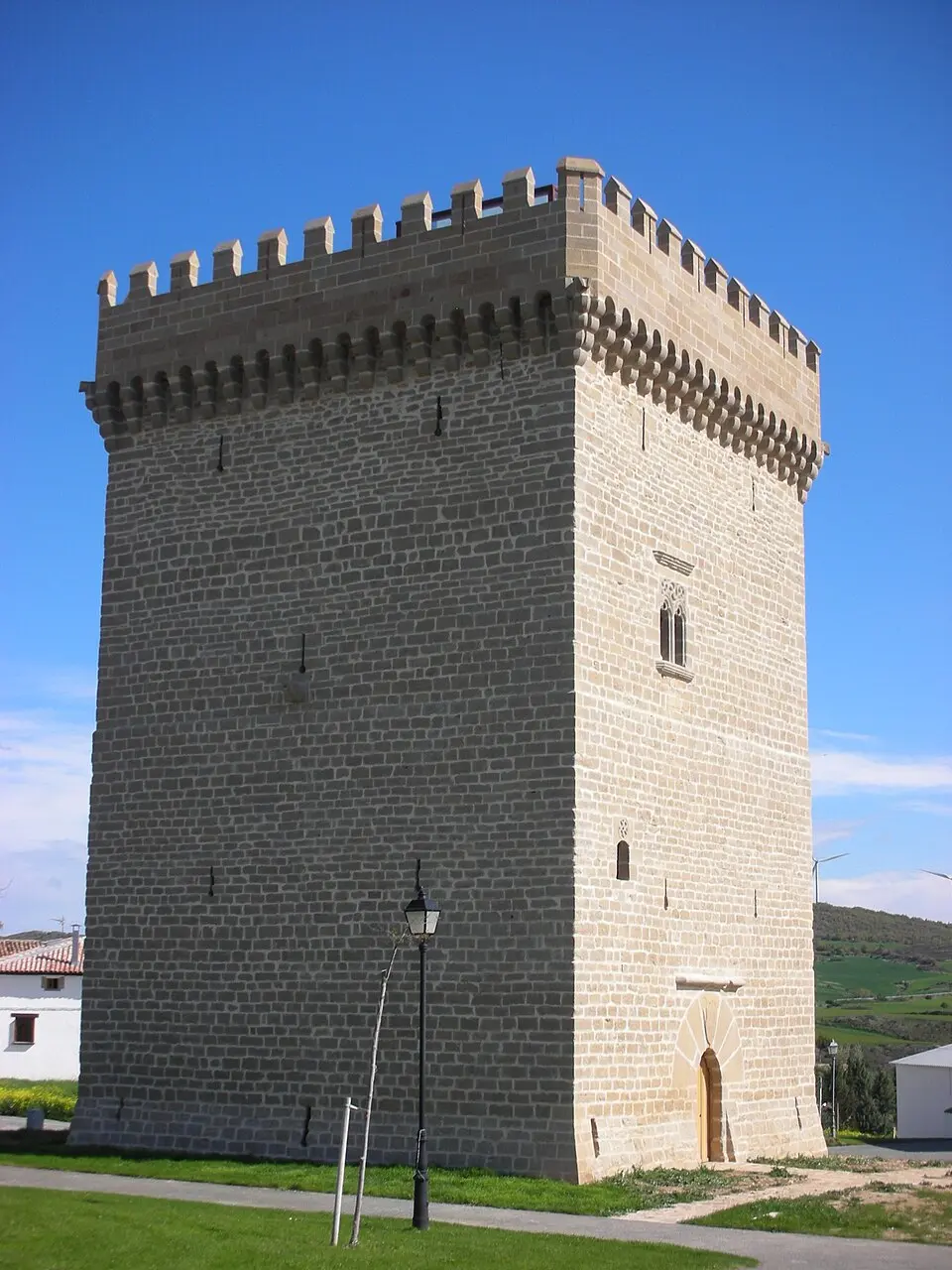 Obrázok: Jrpvaldi · CC BY-SA 3.0 Torre Palaciana de Olcoz