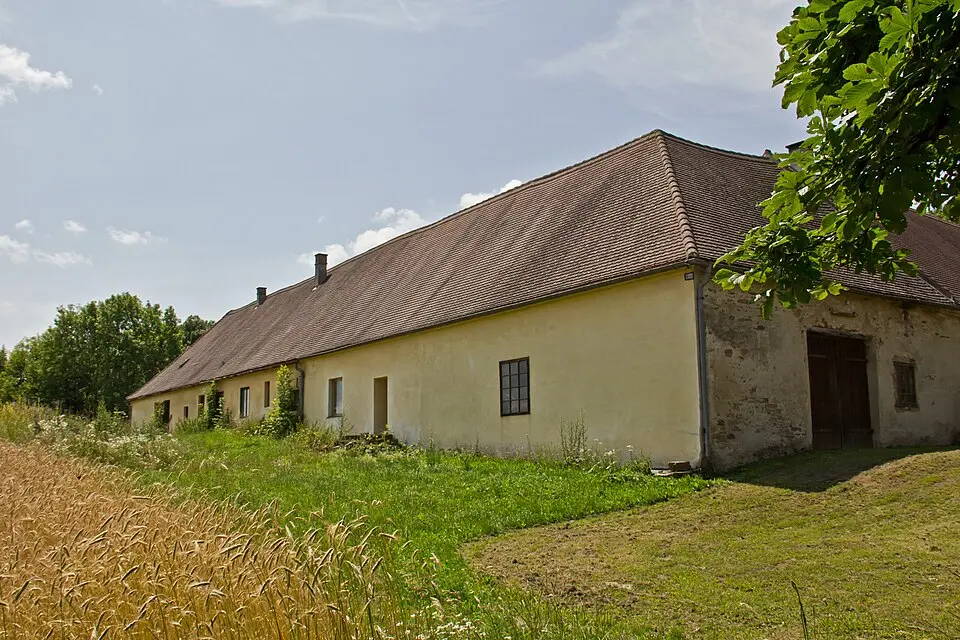 Meierhof (frühere Schafstallungen)