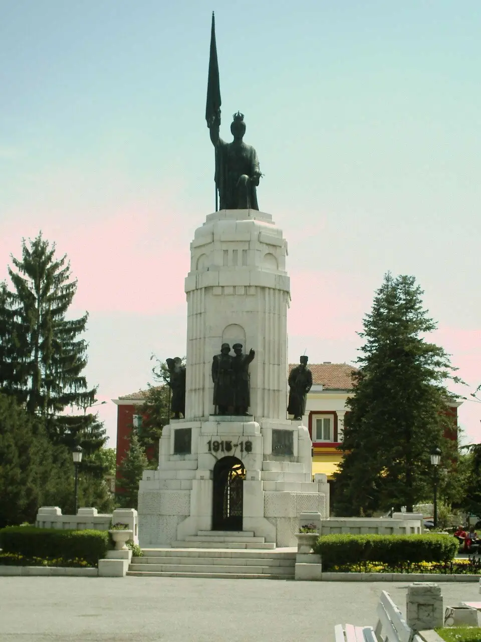 Майка България