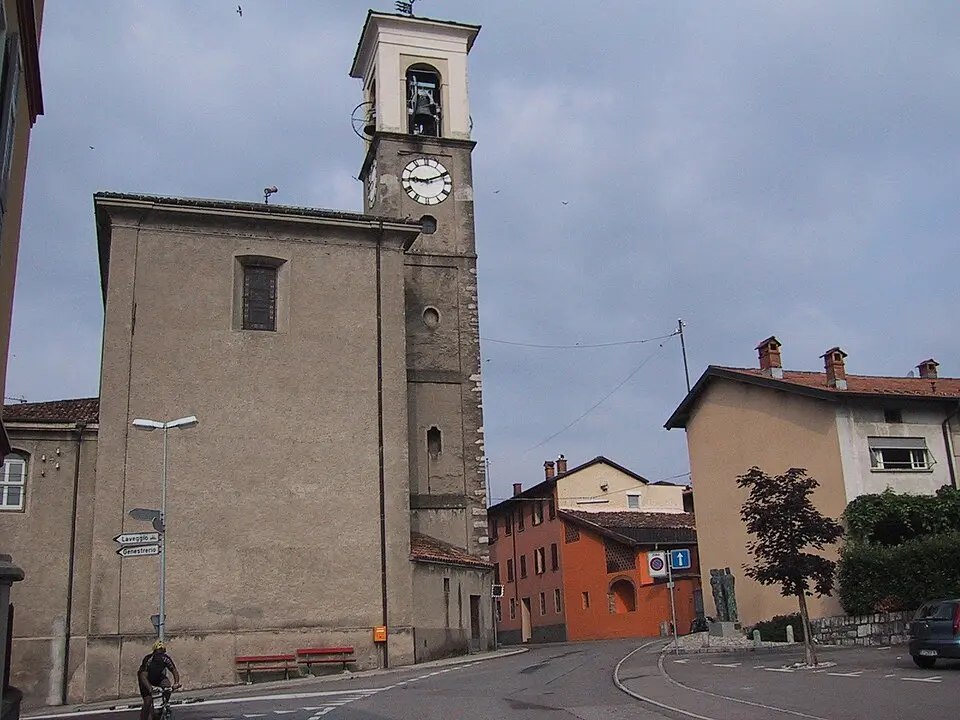 Pfarrkirche San Lorenzo mit Beinhaus