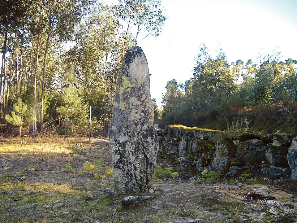 Menir de Luzim