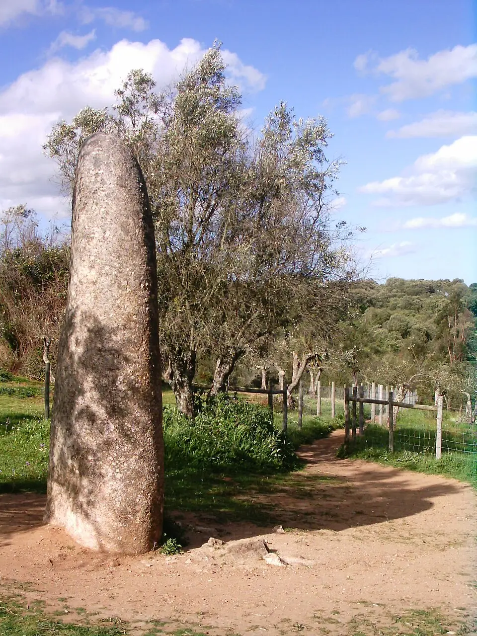 Menir dos Almendres