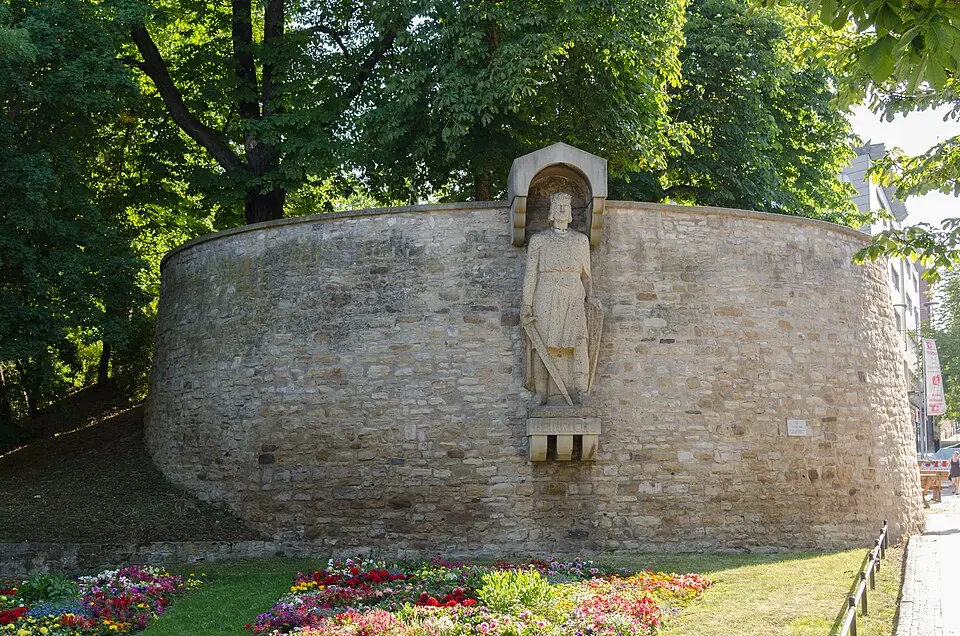 König-Heinrich-Denkmal