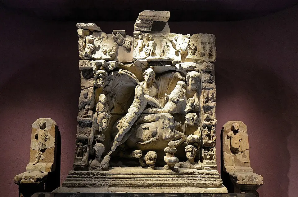 Slika: Patrick from Compiègne, France · CC BY-SA 2.0 mithraeum de Sarrebourg