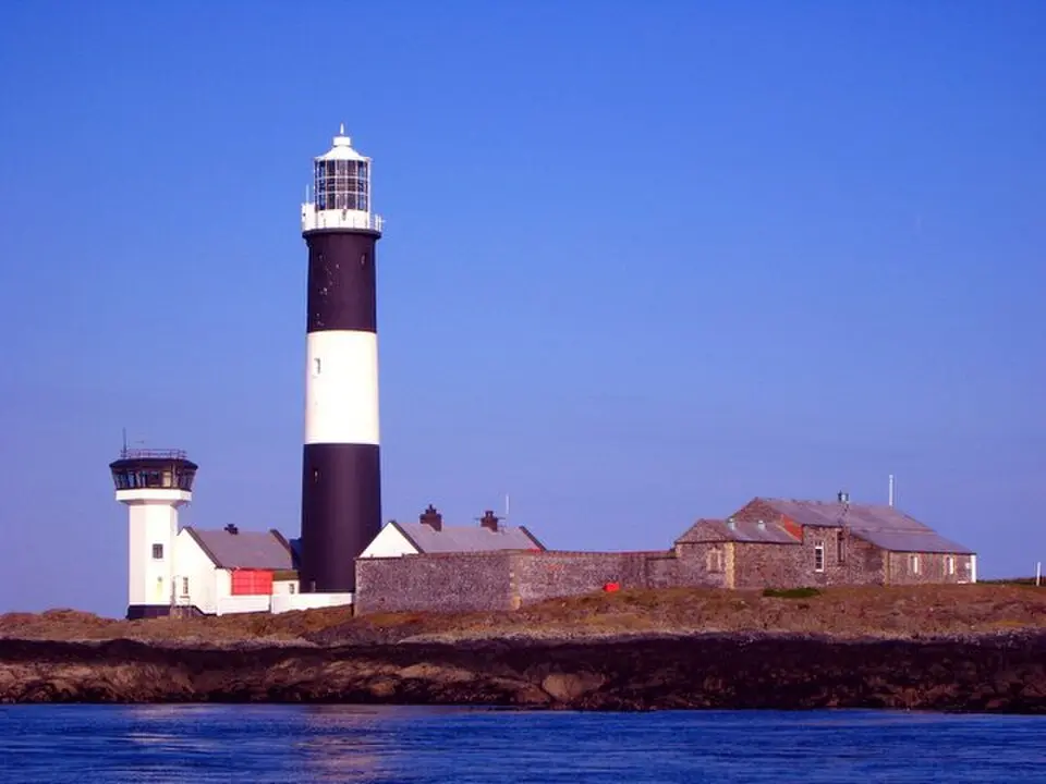 Obrázok: Ross · CC BY-SA 2.0 Mew Island Lighthouse