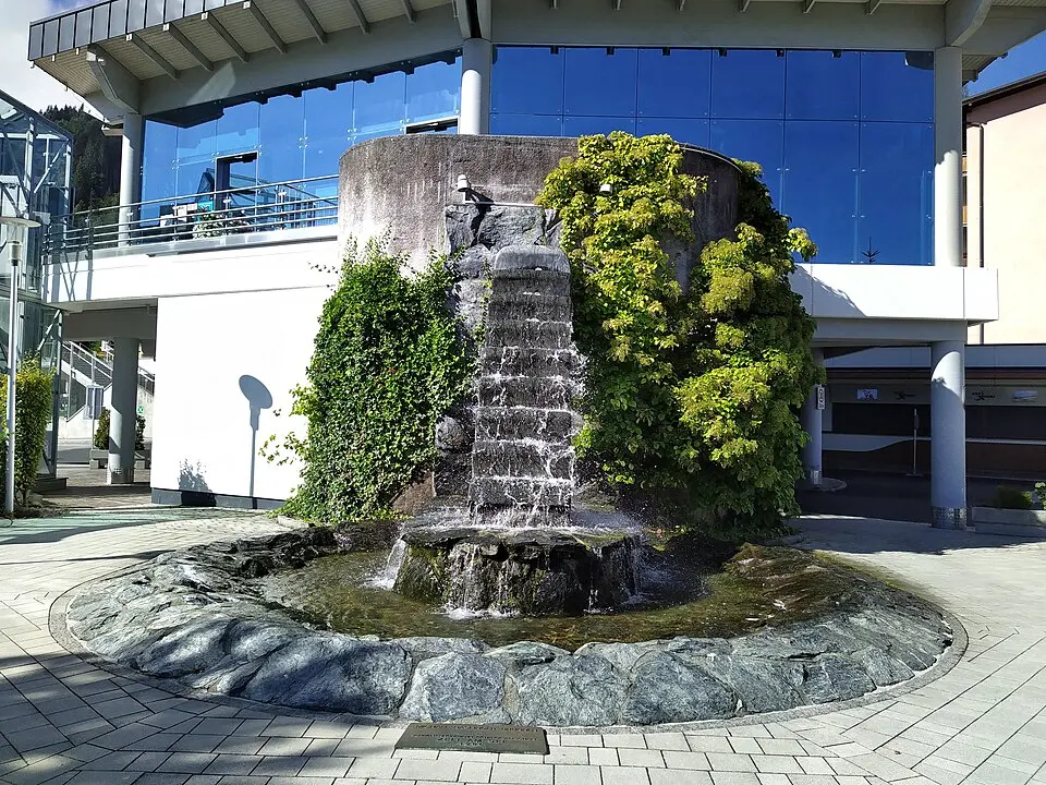 Michael-Haslinger-Brunnen