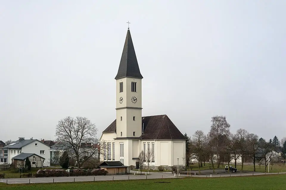 Obrázok: Isiwal · CC BY-SA 3.0 AT Pfarrkirche Micheldorf