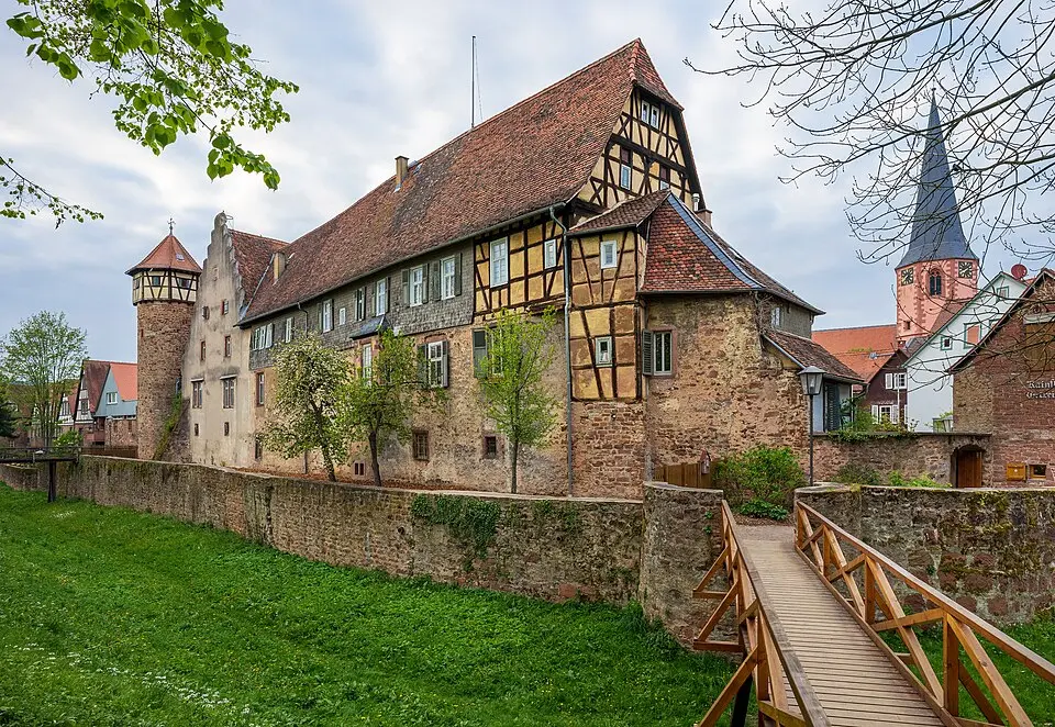 Immagine: Roman Eisele · CC BY-SA 4.0 Burg Michelstadt