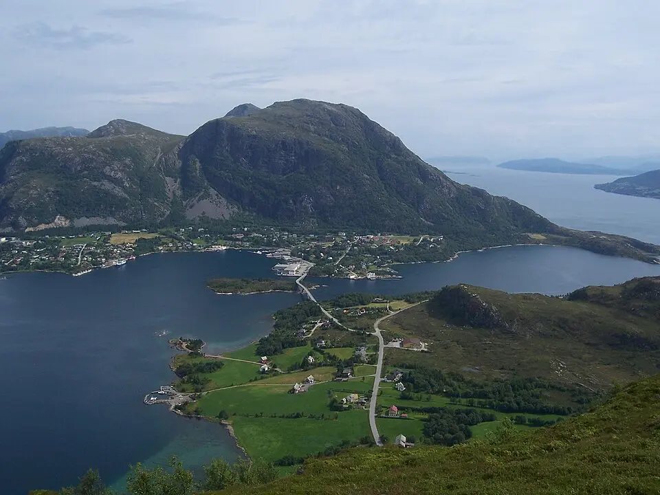 Midøya