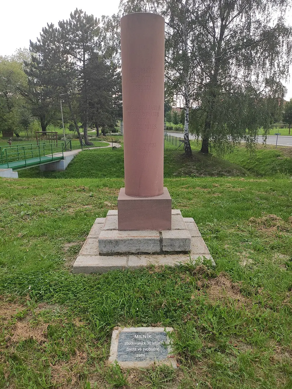 Milník