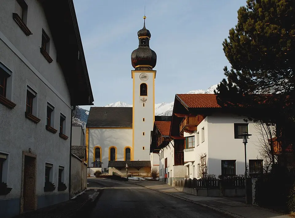 Image: Haneburger · Public domain Pfarrkirche Mils