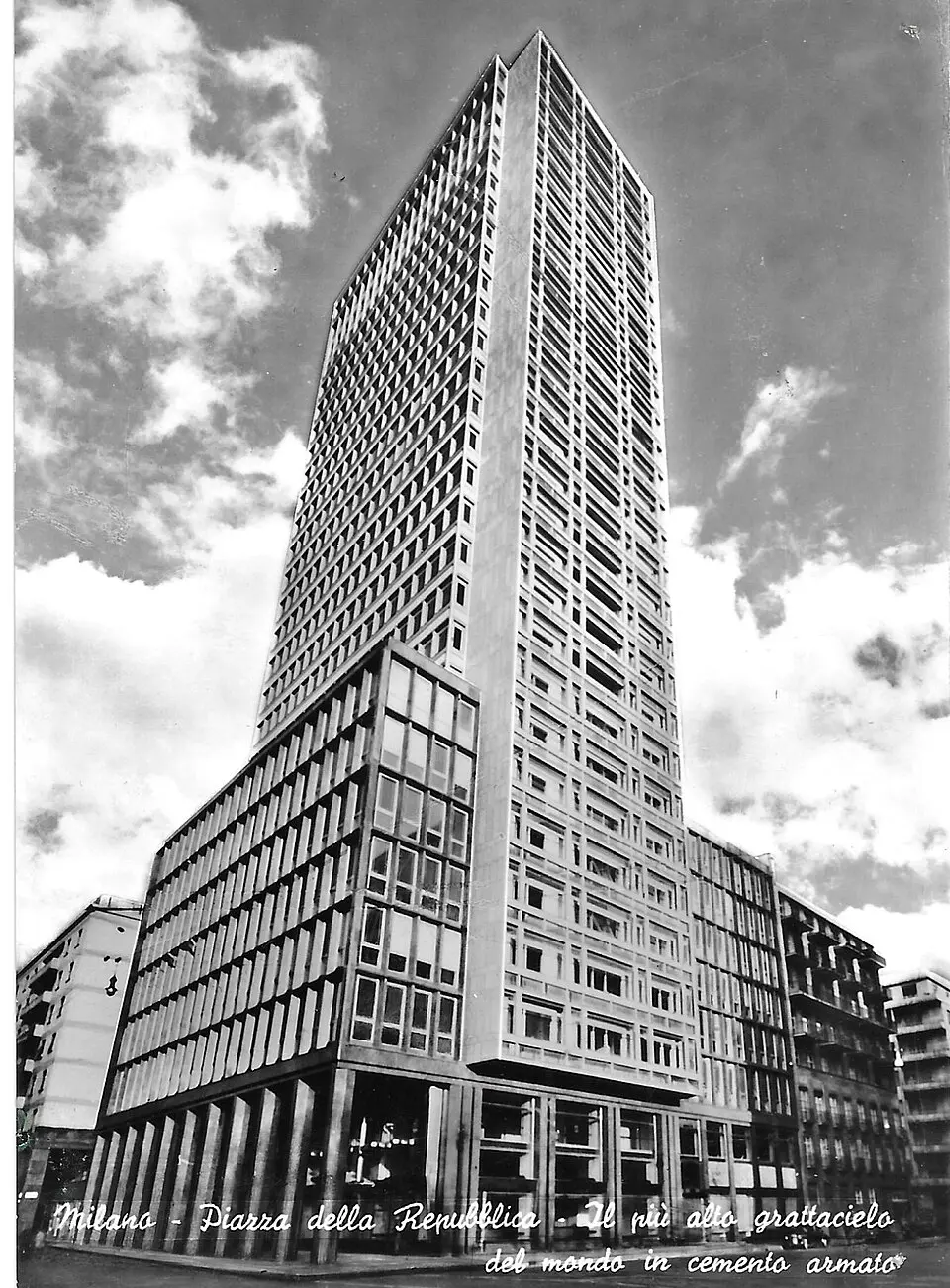Slika: Albertomos · Public domain Torre Breda